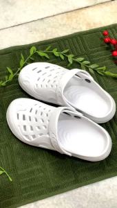 Sandal Baim Bolong2 Putih 958 Ukuran 36-44