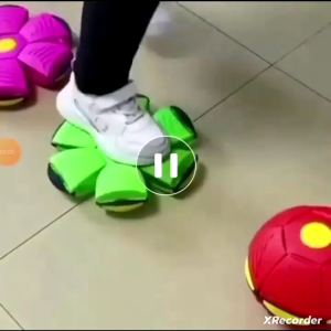 Mainan bola ufo terbang viral