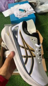 รองเท้าผ้าใบ รองเท้าใส่สบาย ใช้นิ่มดี คุณภาพสูง 40-45 ใส่เล่นกีฬาหรือสายหนึ่งเที่ยว มีหลายสีให้เลือก ส่งฟรี