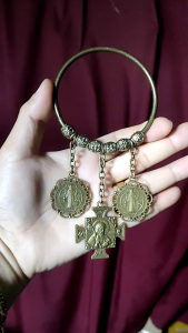 ST. BENEDICT DOOR CHIMES SQUARE MIRACULOUS MEDAL IMBOSSED CROSS ANTIQUE. Free Pouches