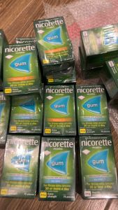 Kẹo Nicorette 2mg 4mg hộp 75 viên