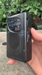 Đài radio cầm tay Takt TR-165