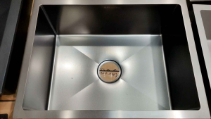 S/STEEL 304 Embossed Nano / ANTI SCRATCHES Undermount Kitchen Sink (SILVER/BLACK)