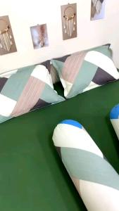 Sprei Kaos Confetti Karet Keliling + Sarung Bantal Guling Katun Motif Fortnum