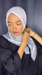 Hijab Muslimah Segiempat Voal Print Motif