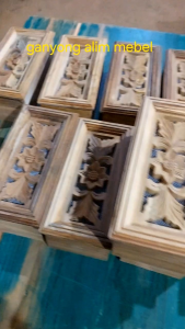 Loster ventilasi angin-angin kayu jati Jepara Motif Bunga Blarak + kawat nyamuk ukuran 14x29