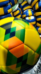 SPECS radiant bola futsal G0 cocok untuk turnamen ball