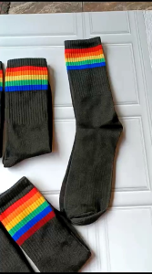 kaos kaki kodaci pelangi hitam panjang sebetis