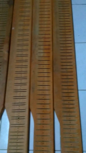 ฟืมทอสาด ทอเส้นไหล เส้นกก ขนาด120ซม.วัสดุทำจากไม้เนื้อแข็ง ทนทาน  ฟืม2ลายในไม้เดียวกัน