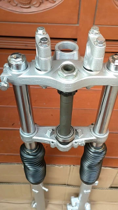 SHOCK DEPAN KLX FULL SET STANDAR KLX SHOCK DEPAN KLX PANJANG STANDAR KLX SET AS TABUNG KANAN KIRI SEGITIGA ATAS BAWAH TINGGAL PASANG