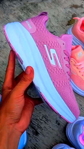 SEPATU RUNING SK3CERS WANITA TERBARU SIZE 37 - 41 RINGAN OLAH RAGA/ZUMBA/GYM