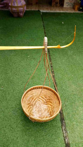 หาบกระบุงขนาด15นิ้ว พร้อมไม้คานหัวโค้ง หาบเหรียญโปรยทาน