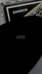 Songkok Peci Bulan Bintang: Aksesoris Pria Tradisional