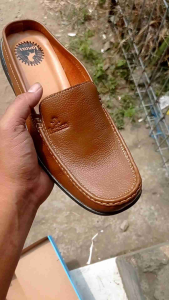 SEPATU KULIT BUSTONG PRIA DEWASA: KUALITAS & DAYA TAHAN