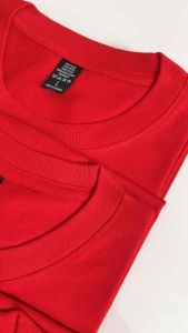 เสื้อยืดสีพื้นคอกลม (สีแดง) คุณภาพดี ใส่สบาย คลิกที่นี่!