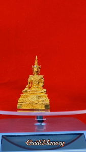 สมเด็จองค์ปฐมบรมมหาจักรพรรดิ์ ติดพลอยที่พระนลาฏ (มหาเศษฐีอมฤตโชค) วัดพระธาตุห้าดวง ใต้ฐานบรรจุมวลสาร