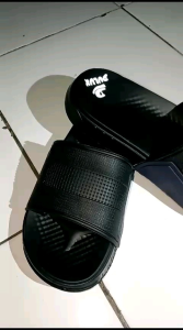 Sandal Cowo Dewasa Slip On Dulux: Desain Modern & Nyaman