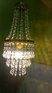 lampu gantung kristal dekorasi ruangan tamu model bulat diameter 20x45 sudah ada lampu pitingan  kabel 1 meter siap pakai mumpung lagi promo beli 10 bonus 1