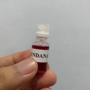 Minyak Wangi Cendana Merah Kental Bibit Asli Minyak Wangi Tanpa Campuran