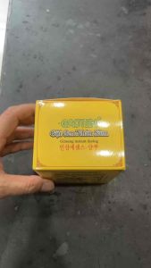 Dầu Gội Là Đen Nhân Sâm Thảo Dược Phủ Bạc 100% 30ml/gói - hộp 10 gói