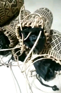 TAS ANJAT  TAS  SLEMPANG DARI ROTAN KHAS SUKU DAYAK  KALIMANTAN