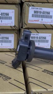 คอยล์จุดระเบิด Camry ACV30 ACV31 WISH (Made in Japan) PART NO. 90919-02266 / 90919-02244