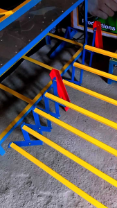 Jemuran baju dinding bahan besi