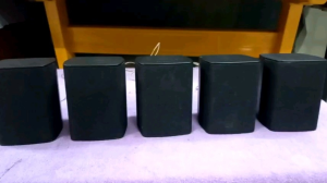 Combo 5 cái loa nhỏ của hãng Samsung rất đẹp nguyên zin như hình.