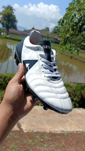 sepatu bola kulit klea aozora lugga white black terbaru nyaman dipakai sudah full jahit keliling