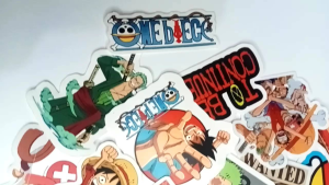 Stiker One Piece Anti Air Vinyl & Mobil Kaca Handpone Laptop