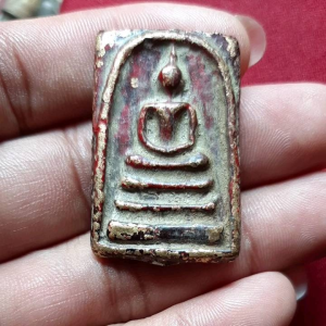 พระสมเด็จ กรุวังหน้า เนื้อทองฝาบาตร ลงรักแดง