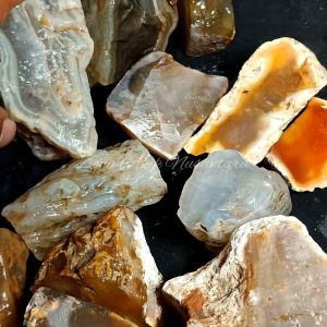 Bahanan batu karangnunggal / Chalcedony motif/ kalsedon batu karangnunggal