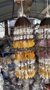 โมบายหอยกะลาชั้นเดียวลายสีสันเปลือกหอยธรรมชาติ