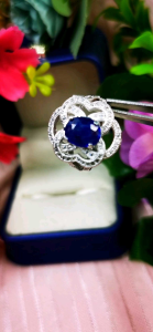 แหวนพลอยไพลินบางกะจะเผาเก่าล้อมพลอยยยสีขาวตัวเรือนเงิน925ชุบทองคำขาวไซส54