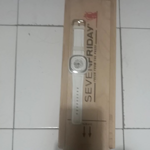 Jam Seven Friday: Gaya Kasual & Tahan Air