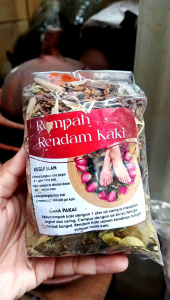 Rendam kaki tradisional - rempah rendam kaki - garam rendam kaki - kesehatan alami kami - rendam kaki refleksi