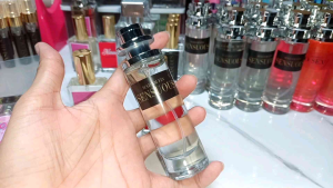 NEW ฟิน เซนช๊วส ปรับปรุงกลิ่น เหมือนกว่าเดิม น้ำหอม มาดามฟิน (ใช้ได้ทั้งชาย / หญิง)  น้ำหอมดึงดูดเพศ