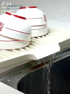 Silicone Dish Drying Mat with Raised Drain Lip Inclined Design 33x40cm Heat Resistant Non-Slip Mat for Kitchen