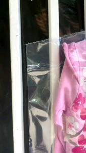 Plastik Cover Baju anak anti debu (minimal pembelian 5 lembar )