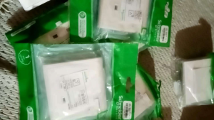 saklar pieno AC tiga colokan schneider barang original berkuwalita