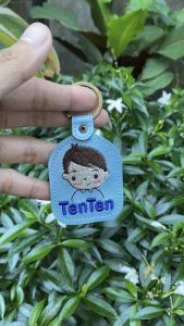 พวงกุญแจปักชื่อ ป้ายชื่อ ห้อยกระเป๋า ห้อยกุญแจ ปักชื่อฟรี