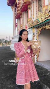 Z55เดรสคอวีแต่งจีบ(แนะนำให้ใส่เกาะอกถ้าไม่ชอบคอลึก)ผ้าทอลายอัดกาวให้ทั้งตัวแต่งลูกไม้ฉลุ(มีโบว์แถมให้ ผ้าไม่บาง)