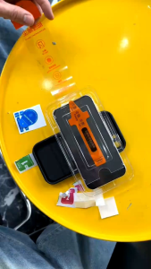 Kính Cường Lực Trong Suốt KingKong VMOX Có Khung dành cho iPhone X/XR/XS/11/12/13/14/15/16
