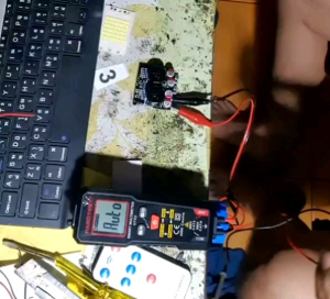 DC-DC buck convertor 12VDC -  3.3V5.5V VDV โมดูลลดโวลต์สำหรับเครื่องใช้ไฟฟ้าขนาดเล็กเช่นไฟ LED