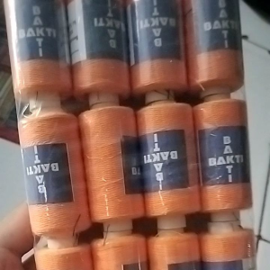 Benang BAKTI Orange 500 Yard Isi 12 Pcs: Kuat & Padat