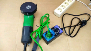 DB1L Stop Kontak Dimmer 2000 Watt Pengatur Kecepatan Gerinda Bor Stop Kontak Dimmer