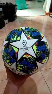 Bola Sepak UEFA Champions League Istanbul Size 5 Gratis Pentil Dan Jaring