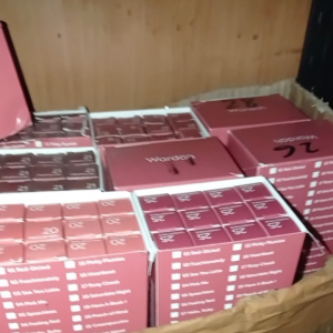 Wardah Exclusive Matte Lip Cream tekstur krim lembut 1x oles menghasilkan warna merata tahan lama