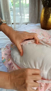 หมอนรองให้นมใบใหญ่ ถอดซักได้ สินค้าพร้อมส่ง