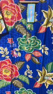 DASTER LENGAN PENDEK KENCANA UNGU ASLI LABEL BIRU MODEL 04 MOTIF BUNGA TERBARU LD.120 CM /BAJU TIDUR PIYAMA SANTAI WANITA DEWASA TERLARIS KATUN RAYON PREMIUM TEBAL ADEM NYAMAN DIPAKAI PROMO GROSIR MURAH BISA COD
